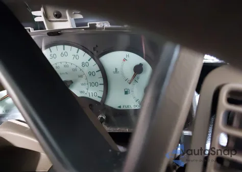 2004 Toyota Corolla Le from USA, damaged, VIN 1NXBR32E24Z292303